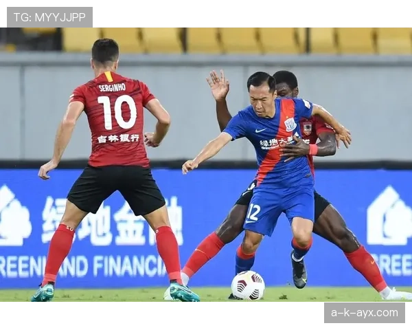 滕哈赫战术体系持续进化，彰显球队风格与战术灵活性显著提升