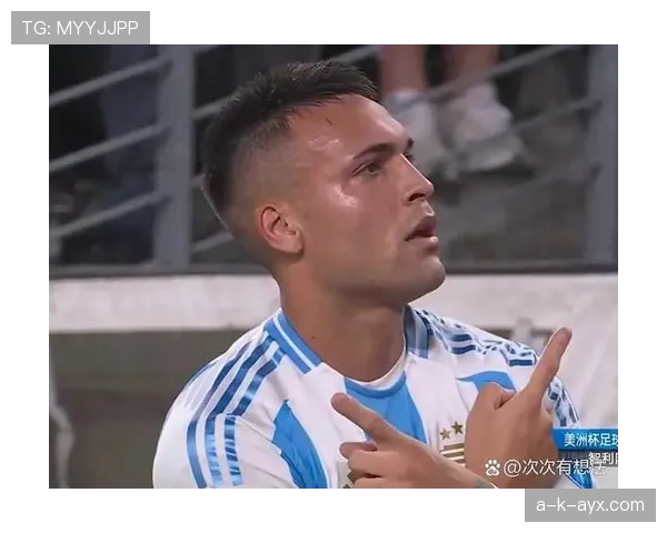 劳塔罗更衣室展现领袖风范,提振全队士气助力球队持续攀升 劳塔罗更衣室展现领袖风范,提振全队士气助力球队持续攀升