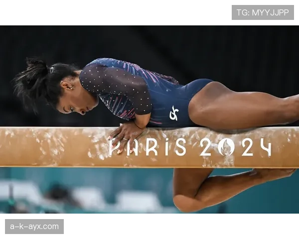 拜尔斯训练室里的秘密？家里白墙竟能藏这么多奢侈品！