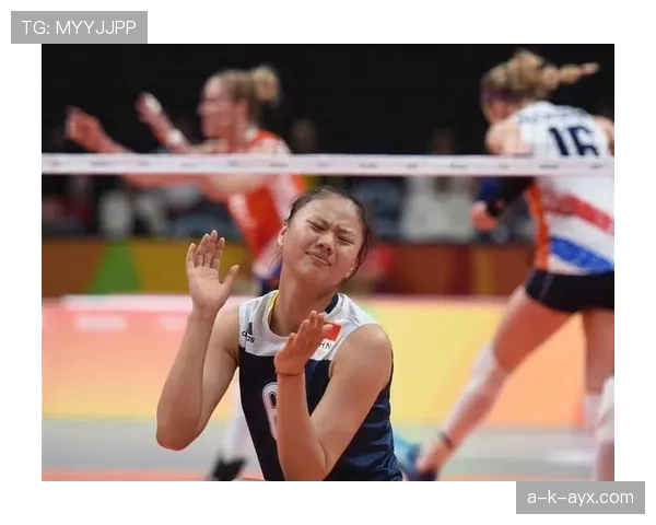 龚翔宇训练结束直接开直播，吃饭都这么带感的球星见过吗？